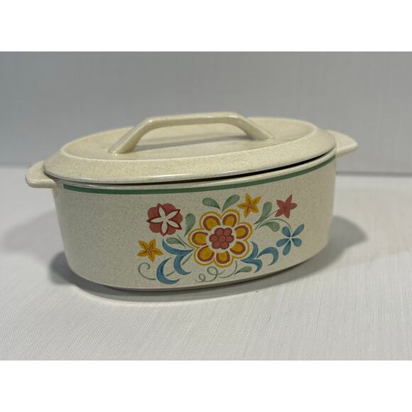 Lenox Temper-Are Quakertown oval casserole dish with lid 2.5 quart - Picture 1 of 4
